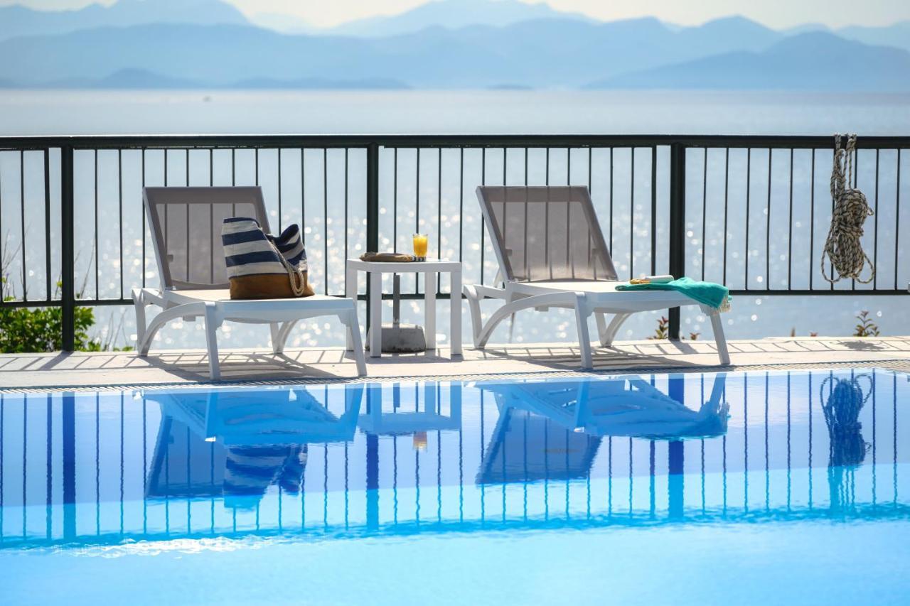Siora Leni Hotel ベニテス エクステリア 写真